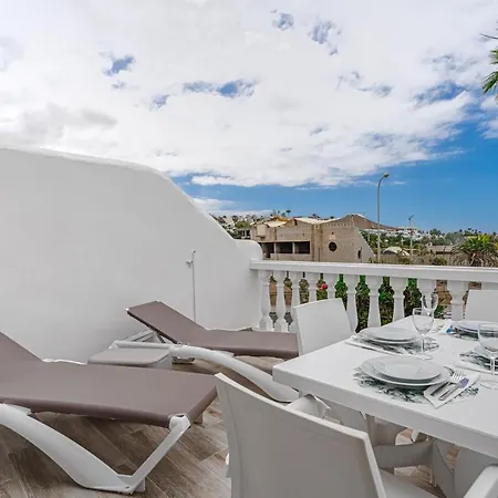 Apartamento Fully Refurbished Holiday With Terrace