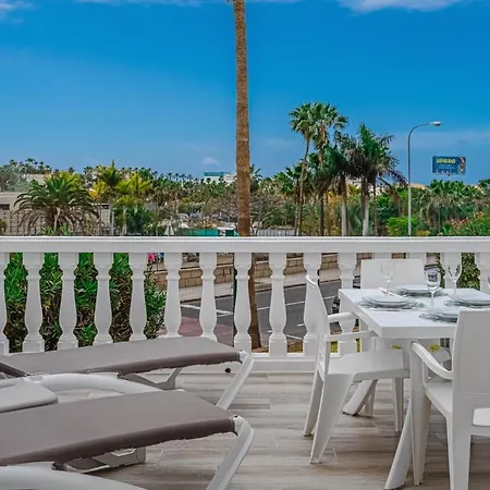 Fully Refurbished Holiday With Terrace *