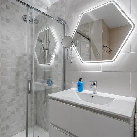 Fully Refurbished Holiday With Terrace Apartamento *