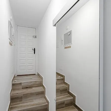 Fully Refurbished Holiday With Terrace